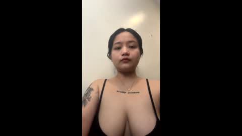 Snapshot of claire_andersen chatting on 05/01/26, 04:55 claire online show from 05/01/26, 04:55