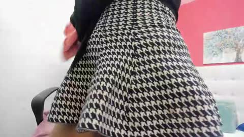 claire aristizabal online show from 03/08/25, 04:34