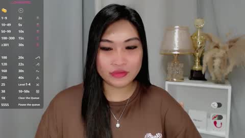 Snapshot of claire_wntr chatting on 04/24/26, 05:43 CLAIRE online show from 04/24/26, 05:43