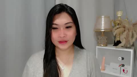 Snapshot of claire_wntr chatting on 05/07/26, 04:01 CLAIRE online show from 05/07/26, 04:01