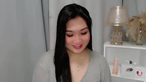 Snapshot of claire_wntr chatting on 06/05/26, 05:58 CLAIRE online show from 06/05/26, 05:58