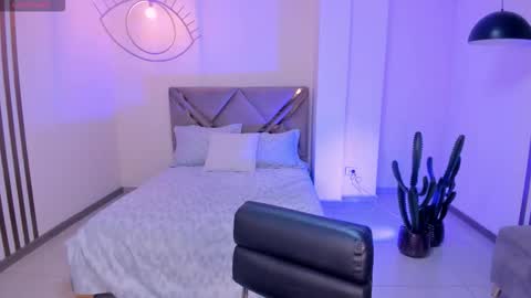 Snapshot of clairedawsonx chatting on 03/08/26, 11:19 Claire Dawson online show from 03/08/26, 11:19