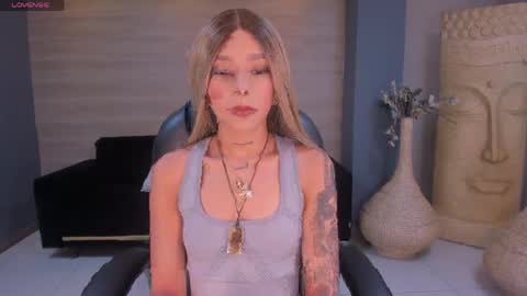 Snapshot of clairedawsonx chatting on 04/05/26, 10:51 Claire Dawson online show from 04/05/26, 10:51