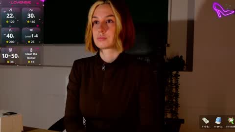 Snapshot of clairemathis chatting on 06/28/26, 02:56 Claire online show from 06/28/26, 02:56