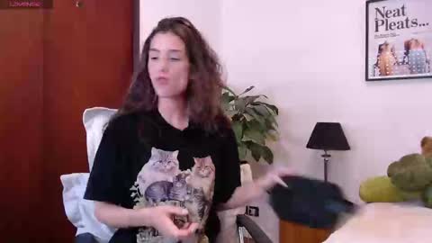 Snapshot of clairevarhol chatting on 11/04/25, 07:02 clairevarhol online show from 11/04/25, 07:02