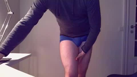 clamshive7 online show from 11/27/25, 07:05