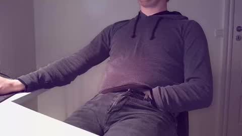 Snapshot of clamshive7 chatting on 03/13/26, 12:06 clamshive7 online show from 03/13/26, 12:06