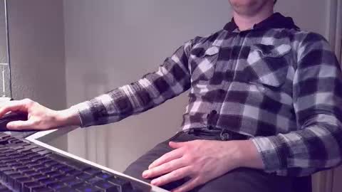 Snapshot of clamshive7 chatting on 03/15/26, 06:25 clamshive7 online show from 03/15/26, 06:25