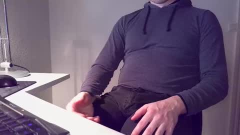 Snapshot of clamshive7 chatting on 03/25/26, 10:16 clamshive7 online show from 03/25/26, 10:16