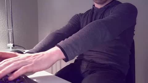 Snapshot of clamshive7 chatting on 03/26/26, 09:31 clamshive7 online show from 03/26/26, 09:31