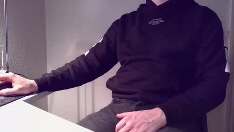 Snapshot of clamshive7 chatting on 04/16/26, 01:28 clamshive7 online show from 04/16/26, 01:28