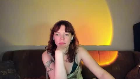 Snapshot of clancyosbourne chatting on 12/28/24, 10:02 Clancy online show from 12/28/24, 10:02