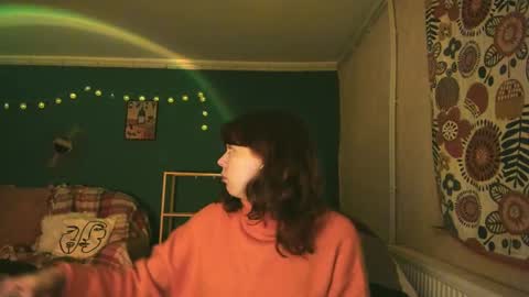 Snapshot of clancyosbourne chatting on 02/16/25, 08:22 Clancy online show from 02/16/25, 08:22