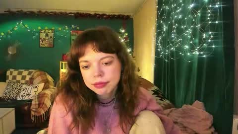 Snapshot of clancyosbourne chatting on 12/18/25, 06:47 Clancy online show from 12/18/25, 06:47