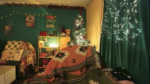 Snapshot of clancyosbourne chatting on 01/17/26, 06:22 Clancy online show from 01/17/26, 06:22