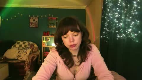 Snapshot of clancyosbourne chatting on 02/24/26, 07:01 Clancy online show from 02/24/26, 07:01