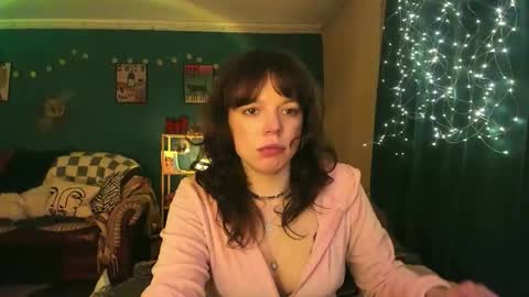 Snapshot of clancyosbourne chatting on 02/28/26, 06:53 Clancy online show from 02/28/26, 06:53