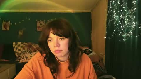 Snapshot of clancyosbourne chatting on 04/21/26, 06:23 Clancy online show from 04/21/26, 06:23