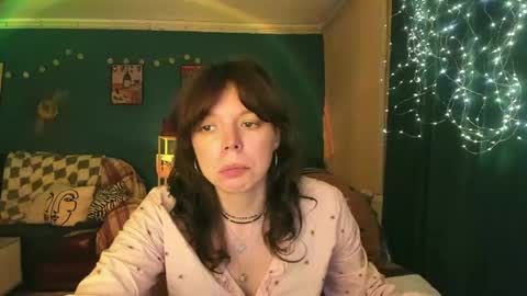 Snapshot of clancyosbourne chatting on 05/11/26, 04:59 Clancy online show from 05/11/26, 04:59