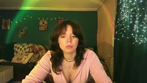 Snapshot of clancyosbourne chatting on 05/19/26, 06:25 Clancy online show from 05/19/26, 06:25
