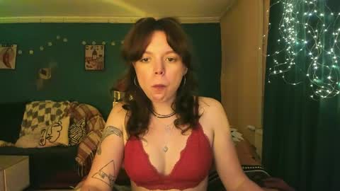 Snapshot of clancyosbourne chatting on 05/25/26, 05:41 Clancy online show from 05/25/26, 05:41