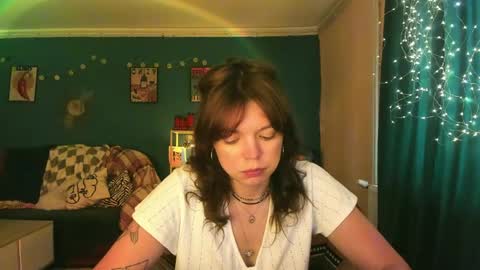 Snapshot of clancyosbourne chatting on 05/30/26, 04:37 Clancy online show from 05/30/26, 04:37