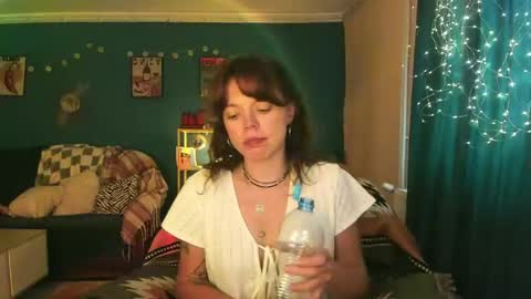 Snapshot of clancyosbourne chatting on 05/31/26, 04:47 Clancy online show from 05/31/26, 04:47