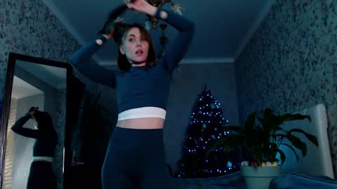 Clara online show from 01/08/25, 07:13