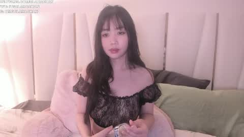 Snapshot of clara_chan chatting on 04/15/26, 04:19 IG online show from 04/15/26, 04:19