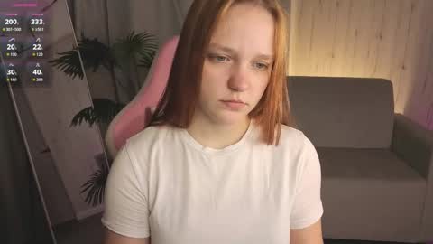 Snapshot of clara_neumann chatting on 05/04/26, 03:02 CANDYY3 online show from 05/04/26, 03:02