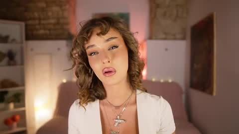 Snapshot of clara_smile chatting on 02/25/25, 01:20 Clara smile online show from 02/25/25, 01:20