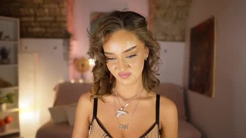 Snapshot of clara_smile chatting on 03/07/25, 10:43 Clara smile online show from 03/07/25, 10:43