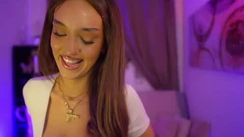 Snapshot of clara_smile chatting on 09/17/25, 06:53 Clara smile online show from 09/17/25, 06:53