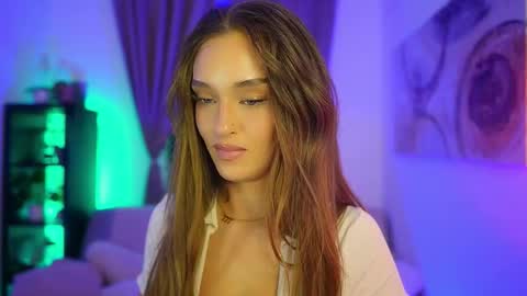 Snapshot of clara_smile chatting on 10/23/25, 06:39 Clara smile online show from 10/23/25, 06:39