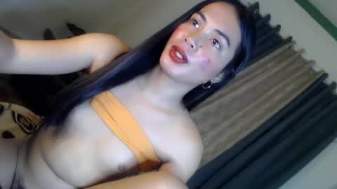 Snapshot of clarafuck chatting on 03/11/25, 04:32 clarafuck online show from 03/11/25, 04:32