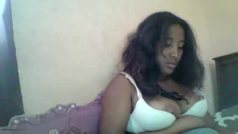 Clarah0123 online show from 02/05/25, 09:15