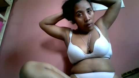 Snapshot of clarah0123 chatting on 06/04/26, 08:53 Clarah0123 online show from 06/04/26, 08:53