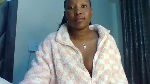 clara11 online show from 02/25/26, 02:10