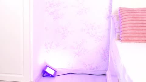 ClaraHazel online show from 11/18/25, 04:28