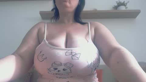 Clara online show from 04/15/26, 02:46