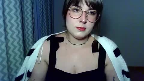 Snapshot of claralovely chatting on 07/12/26, 06:43 Clara online show from 07/12/26, 06:43