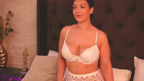 Clara online show from 10/21/25, 06:52