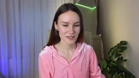 Snapshot of clare_ff chatting on 03/09/25, 09:24 Claire online show from 03/09/25, 09:24