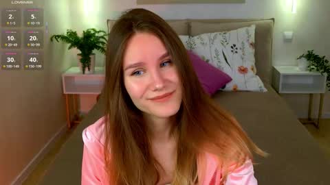 Snapshot of clare_ff chatting on 09/25/25, 09:35 Claire online show from 09/25/25, 09:35