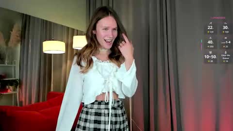 Snapshot of clare_ff chatting on 09/27/25, 01:38 Claire online show from 09/27/25, 01:38