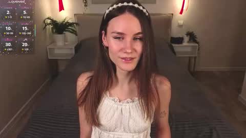 Snapshot of clare_ff chatting on 12/18/25, 01:39 Claire online show from 12/18/25, 01:39