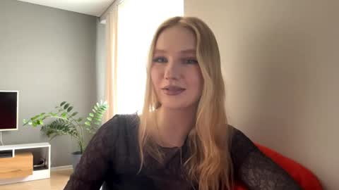 Snapshot of clarisaprentice chatting on 04/22/26, 04:15 Kristie online show from 04/22/26, 04:15