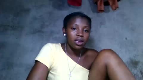 Snapshot of clarisse98 chatting on 03/17/26, 11:19 clarisse98 online show from 03/17/26, 11:19