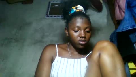 Snapshot of clarisse98 chatting on 04/20/26, 12:30 clarisse98 online show from 04/20/26, 12:30