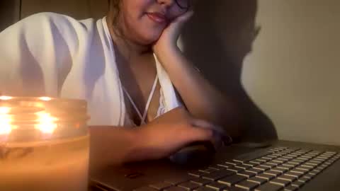 Snapshot of clariun chatting on 11/03/25, 12:17 clariun online show from 11/03/25, 12:17